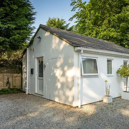 Cozy City Retreat In With Parking & Patio * Bristol